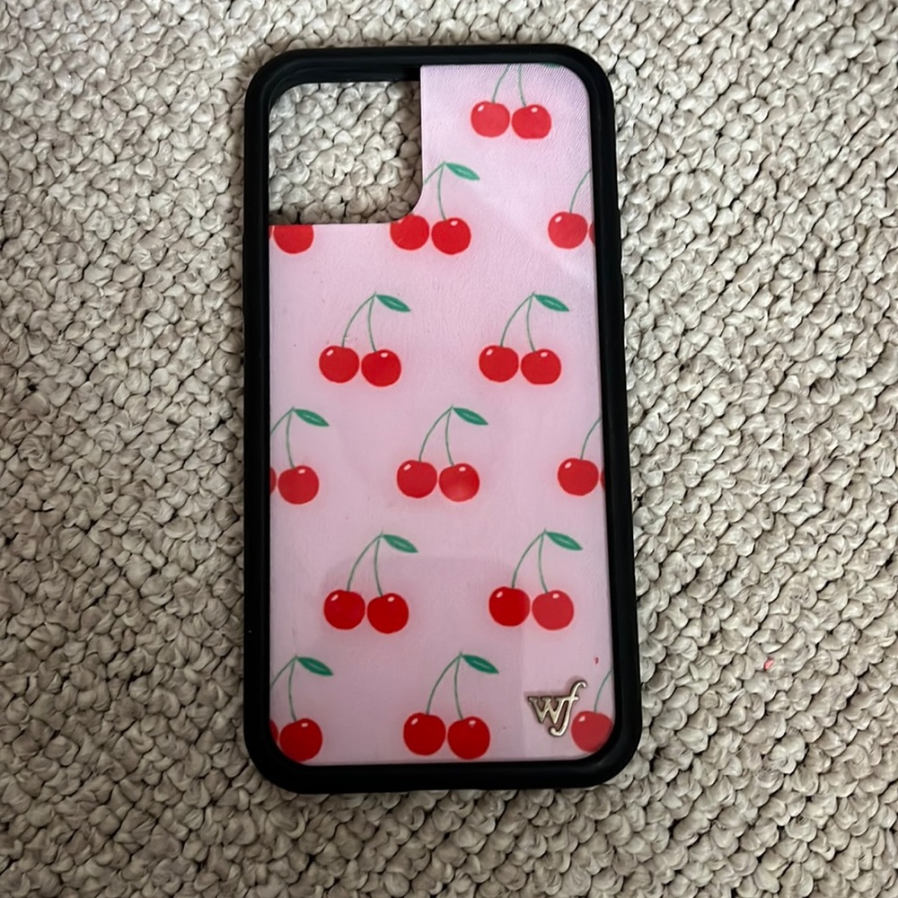 iPhone 11 Pro Wildflower cherry case🌸🍒